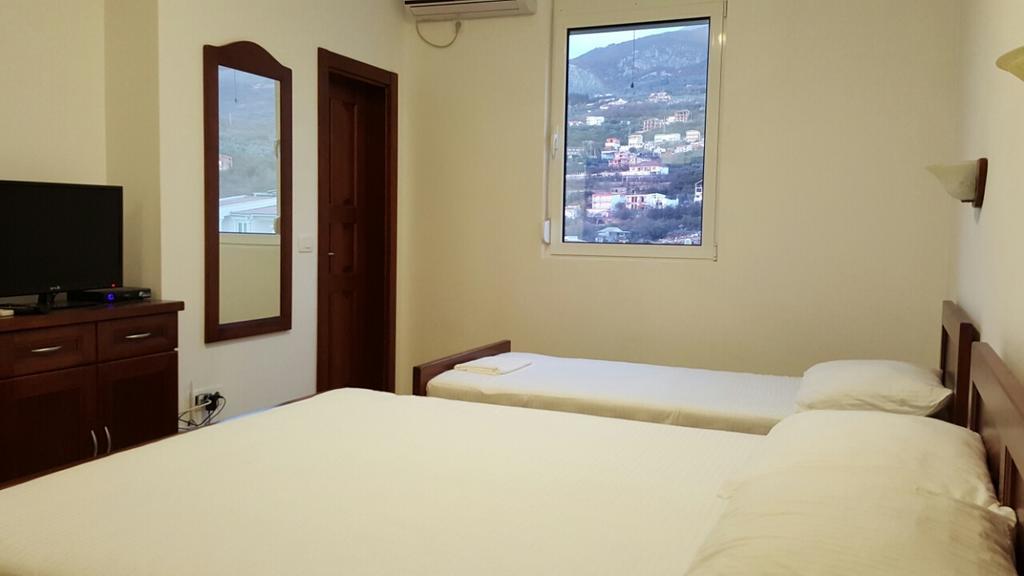 Apartments Vila A1 Добра вода Екстериор снимка