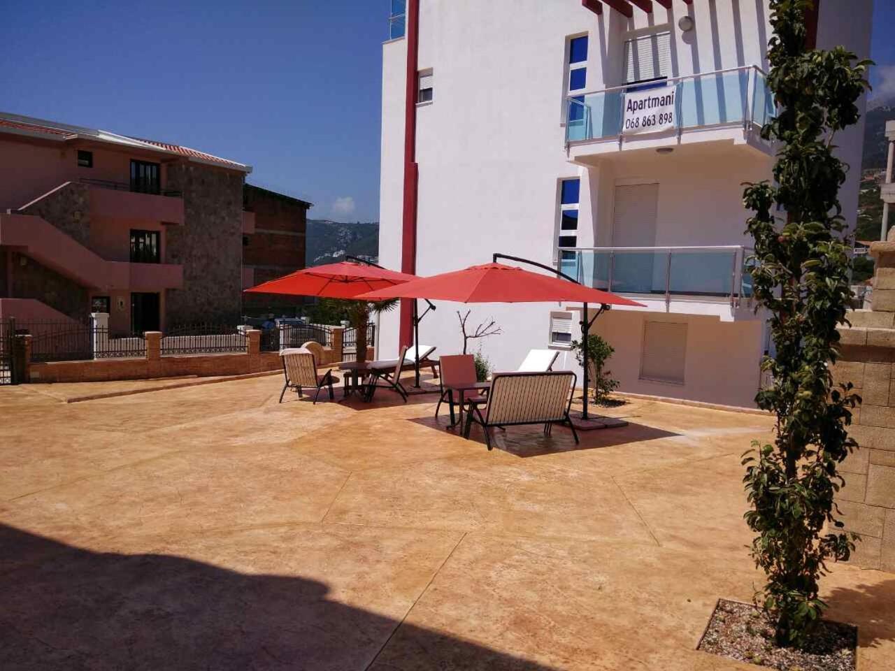 Apartments Vila A1 Добра вода Екстериор снимка