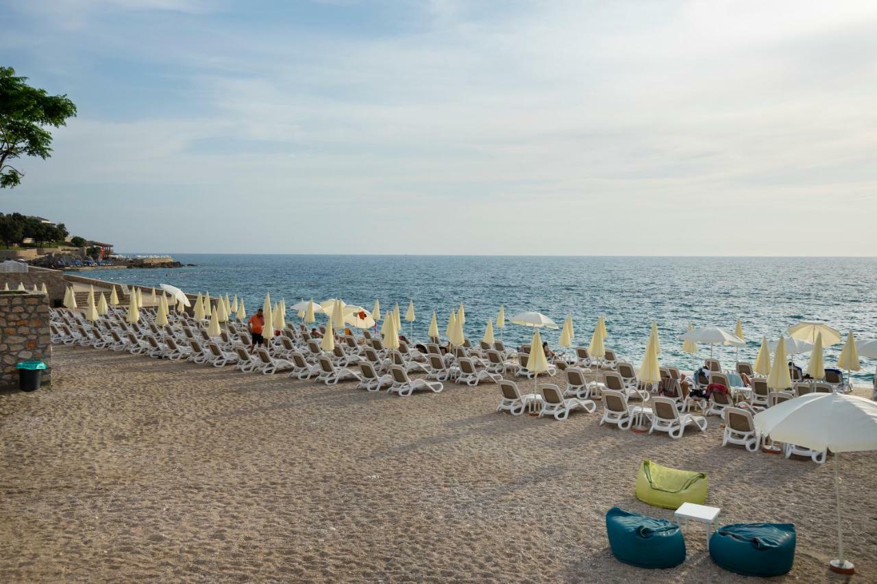 Apartments Vila A1 Добра вода Екстериор снимка